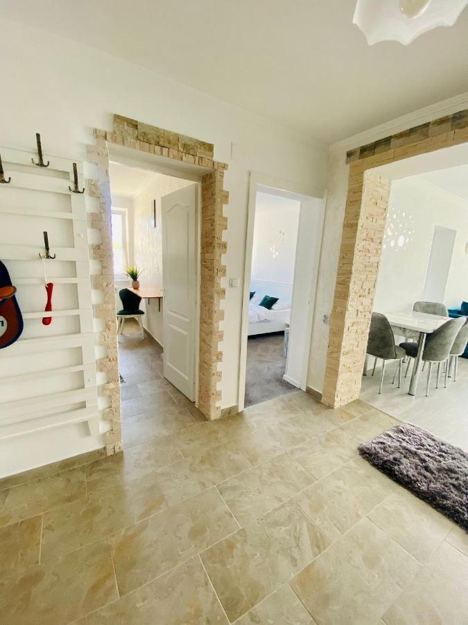 Apartament Tiron In Centru Orasului Гура-Гуморулуй Экстерьер фото